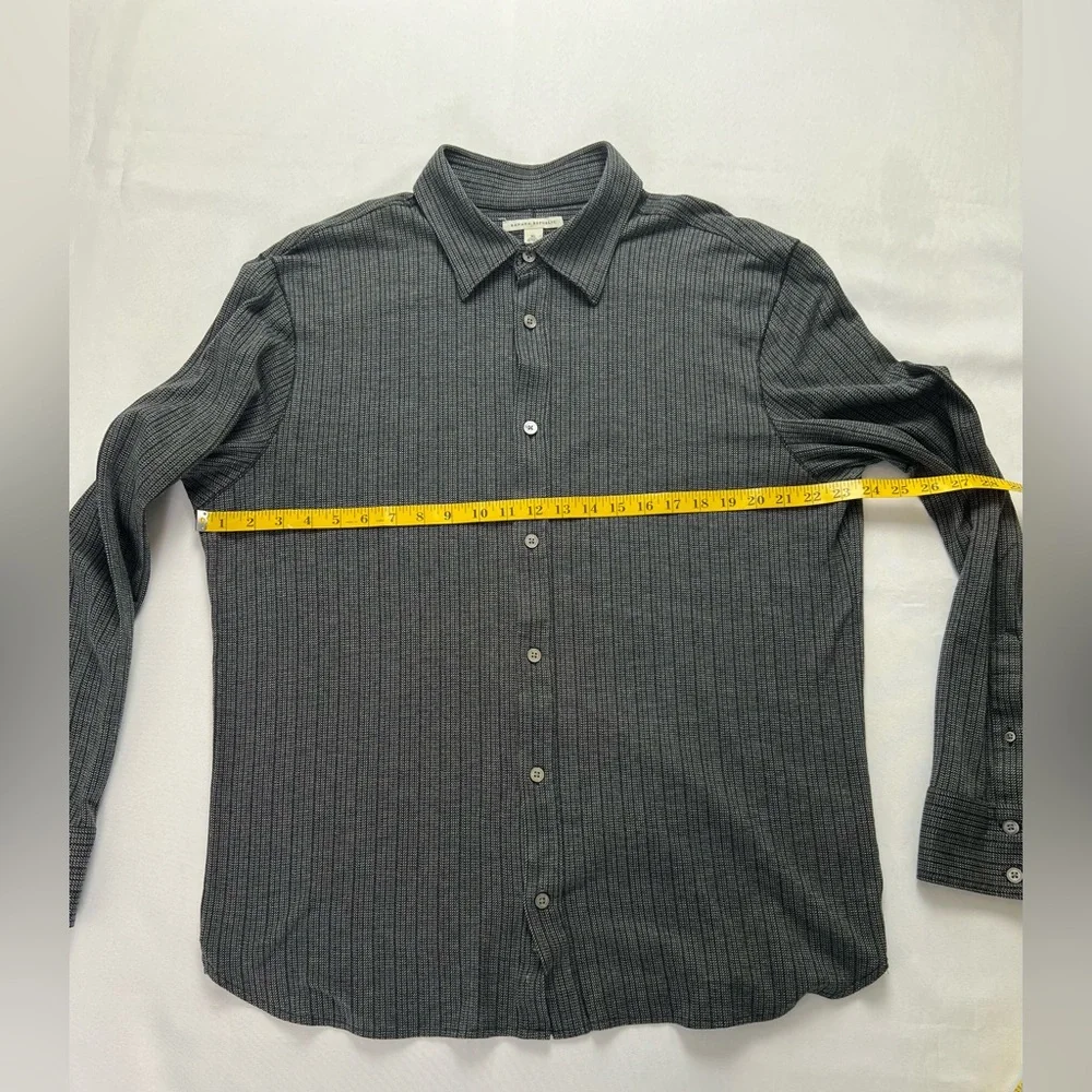 Banana Republic Cotton Textured Weave Pattern Long Sleeve Button Down